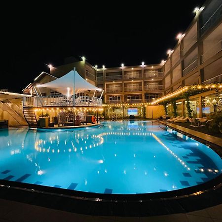 Avenra Gardens Hotel Negombo Exterior photo