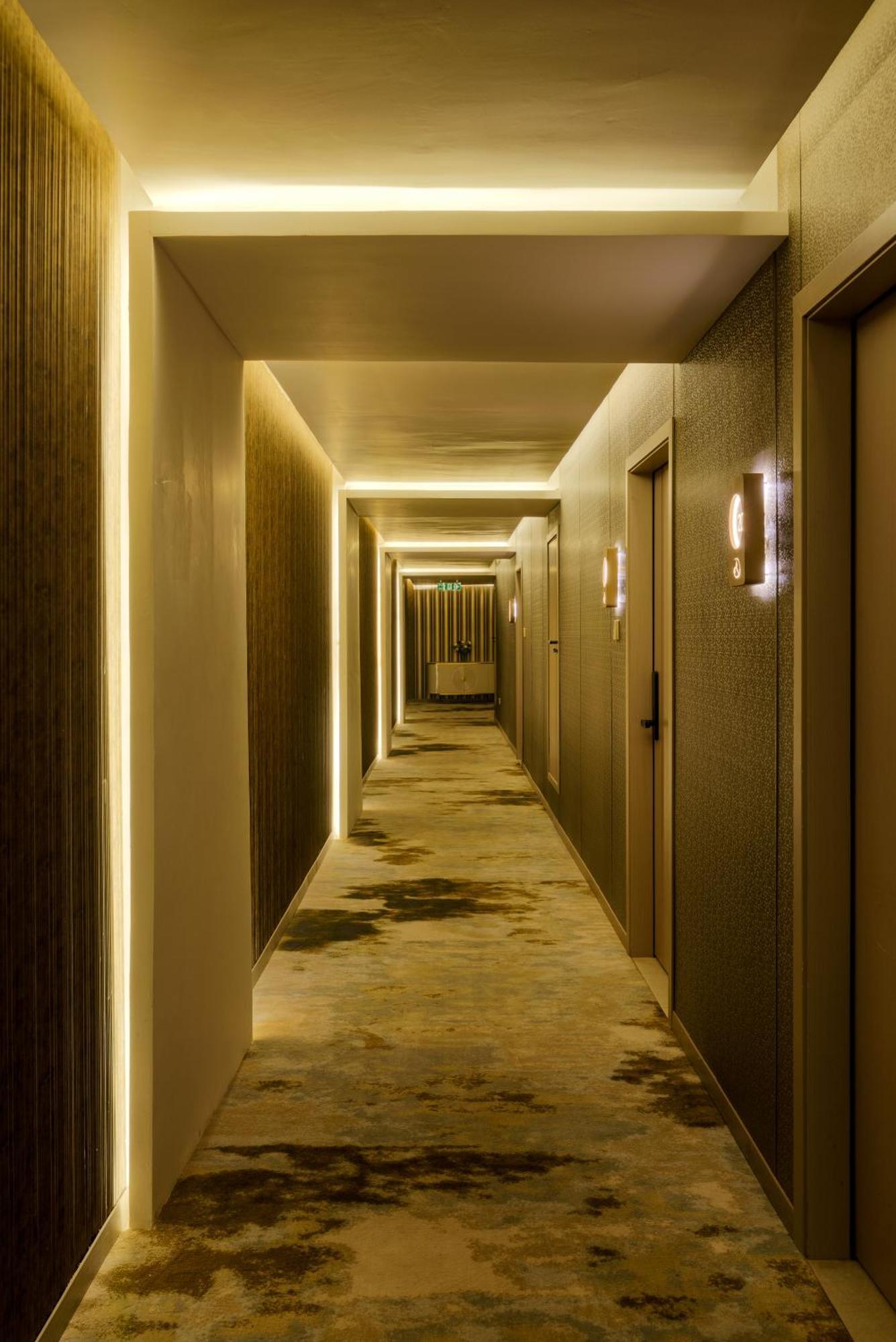 Avenra Gardens Hotel Negombo Exterior photo