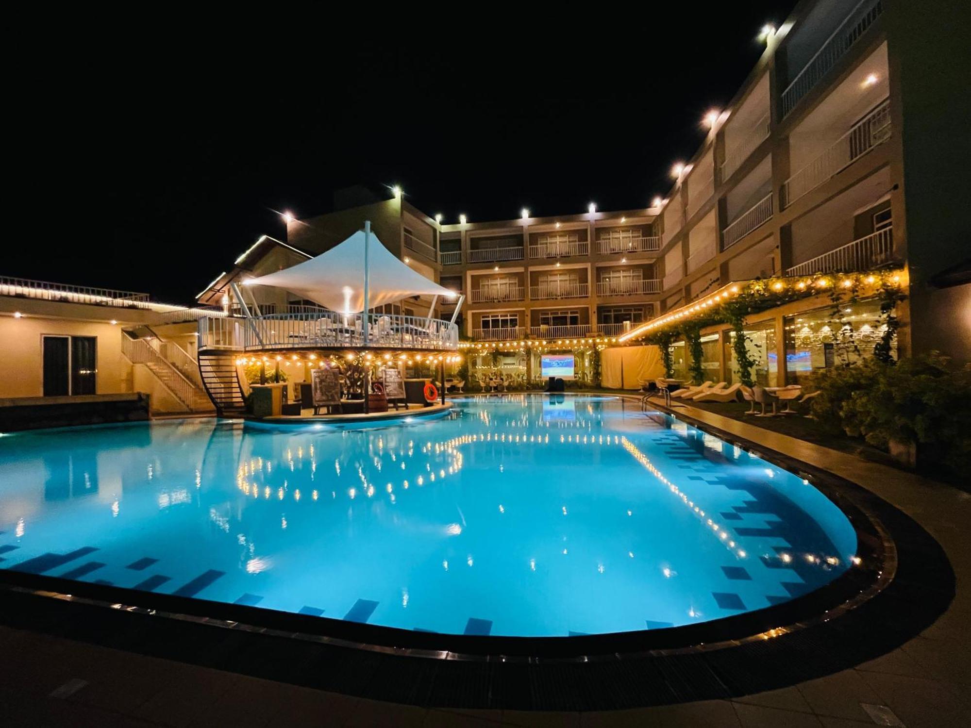 Avenra Gardens Hotel Negombo Exterior photo