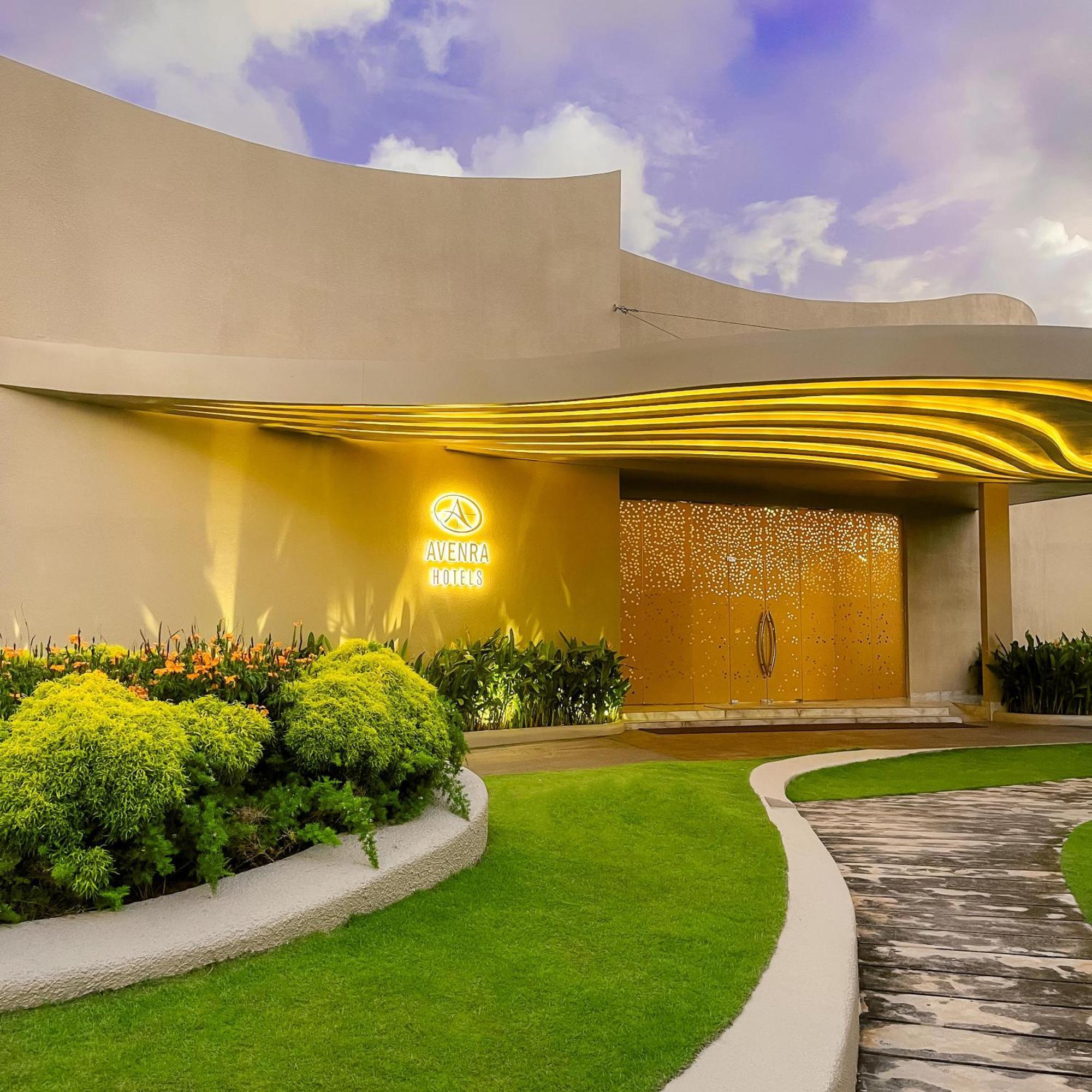 Avenra Gardens Hotel Negombo Exterior photo