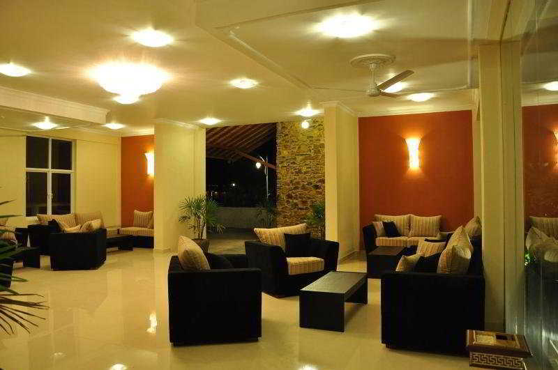 Avenra Gardens Hotel Negombo Exterior photo